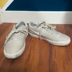 Nike Sb Check Canvas Sneakers